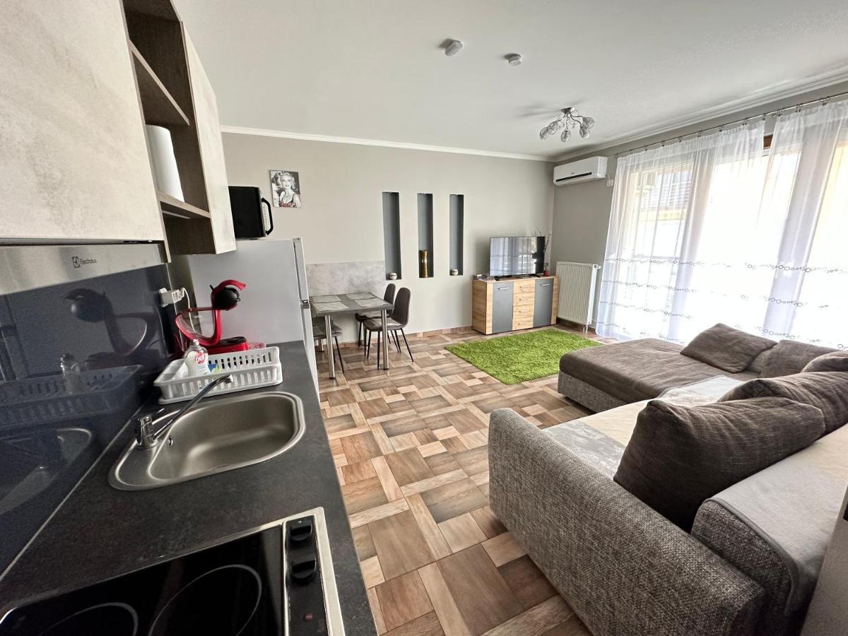 Dorina Wellness Apartamento Siófok Exterior foto