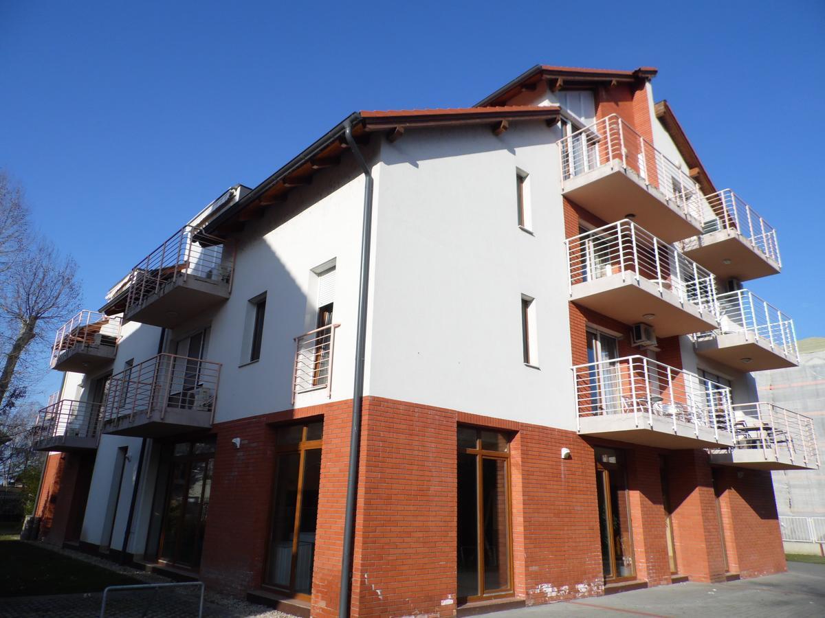 Dorina Wellness Apartamento Siófok Exterior foto